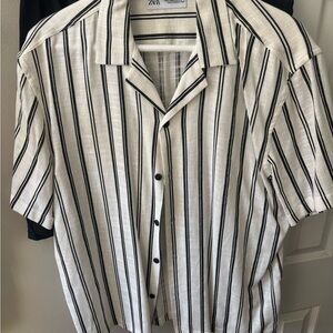 Zara Men's Cream and Black Striped Button Down Shirt